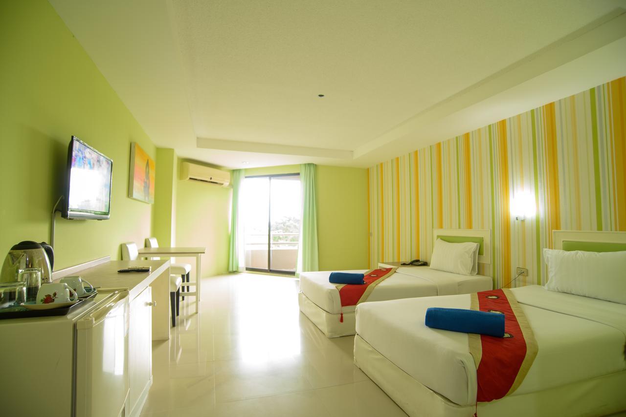 Angket Hip Residence Pattaya Esterno foto