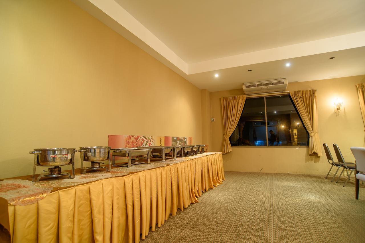 Angket Hip Residence Pattaya Esterno foto