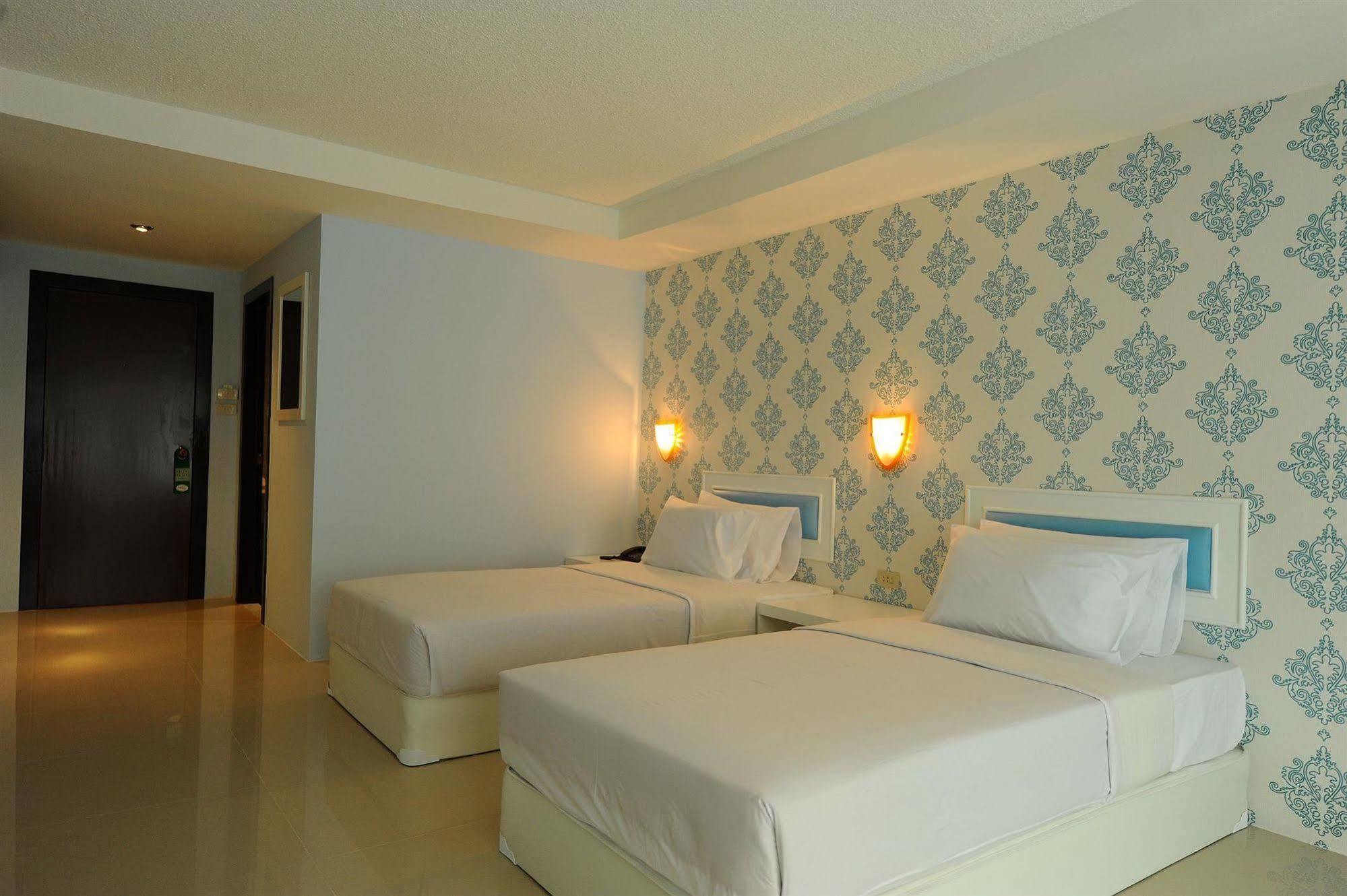Angket Hip Residence Pattaya Esterno foto