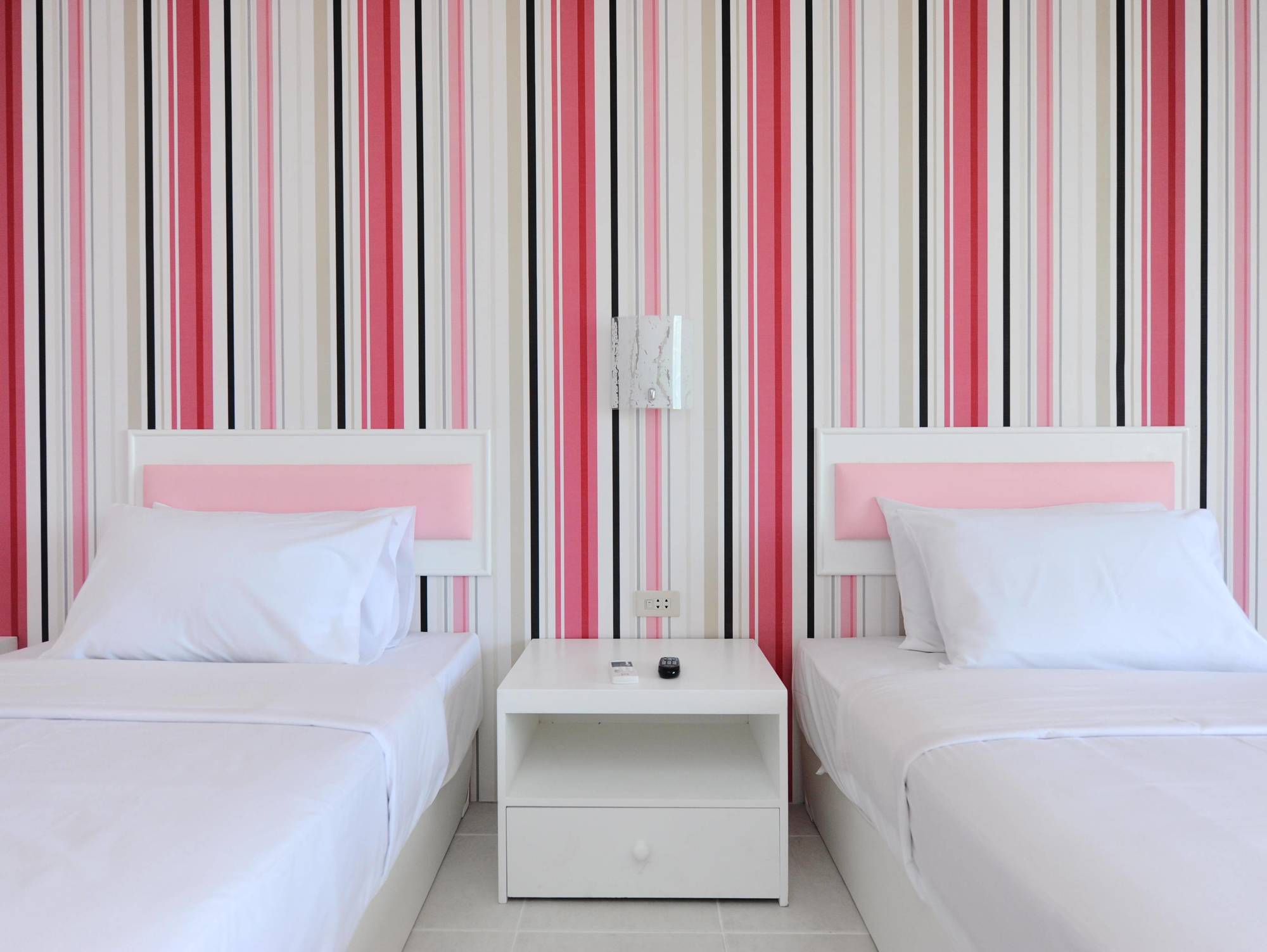 Angket Hip Residence Pattaya Esterno foto