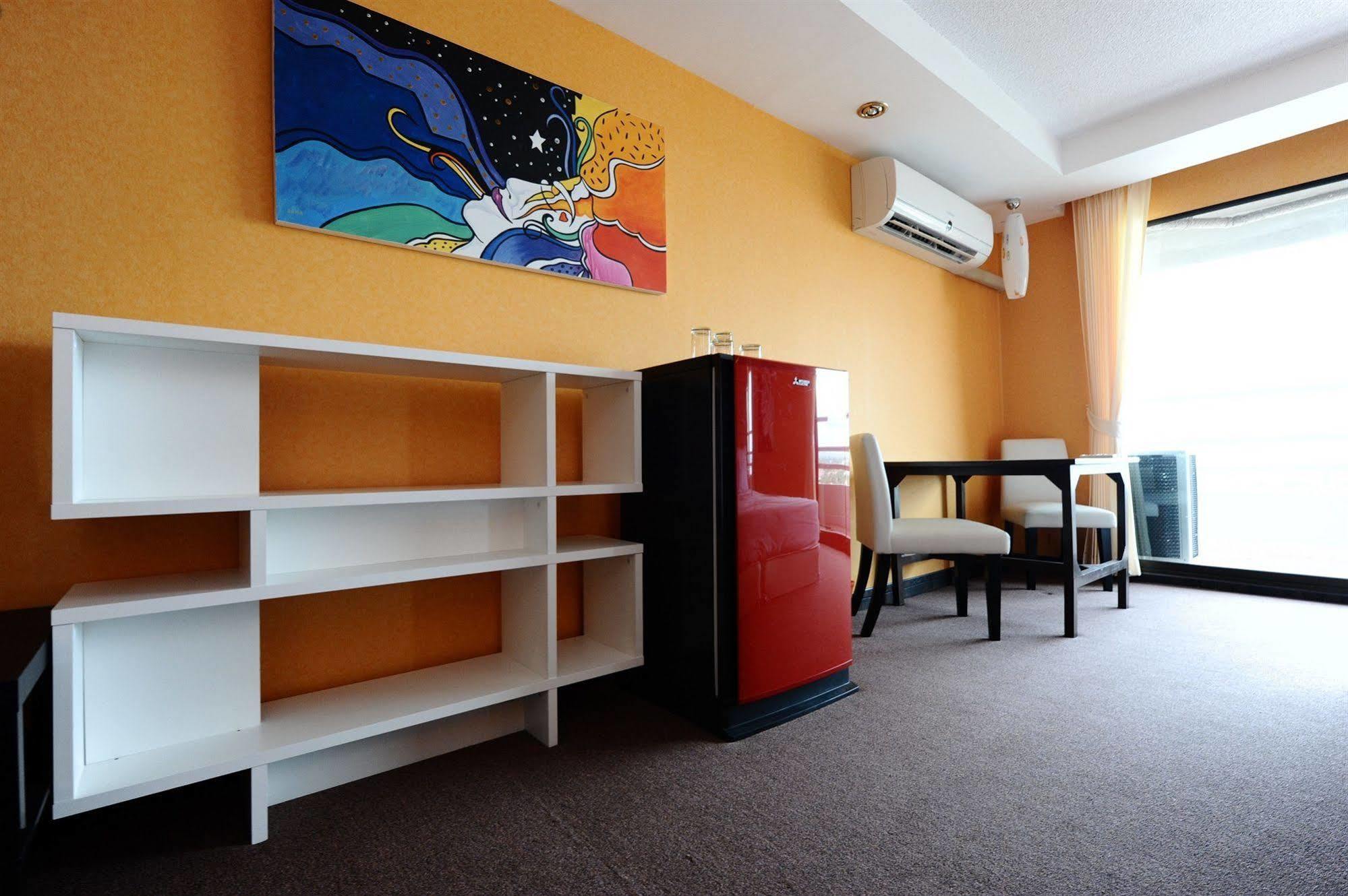 Angket Hip Residence Pattaya Esterno foto