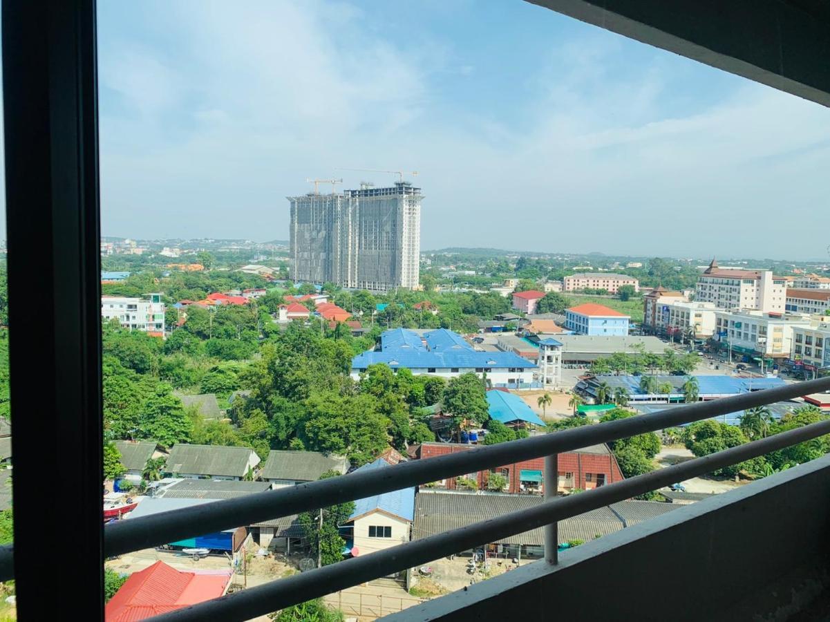 Angket Hip Residence Pattaya Esterno foto