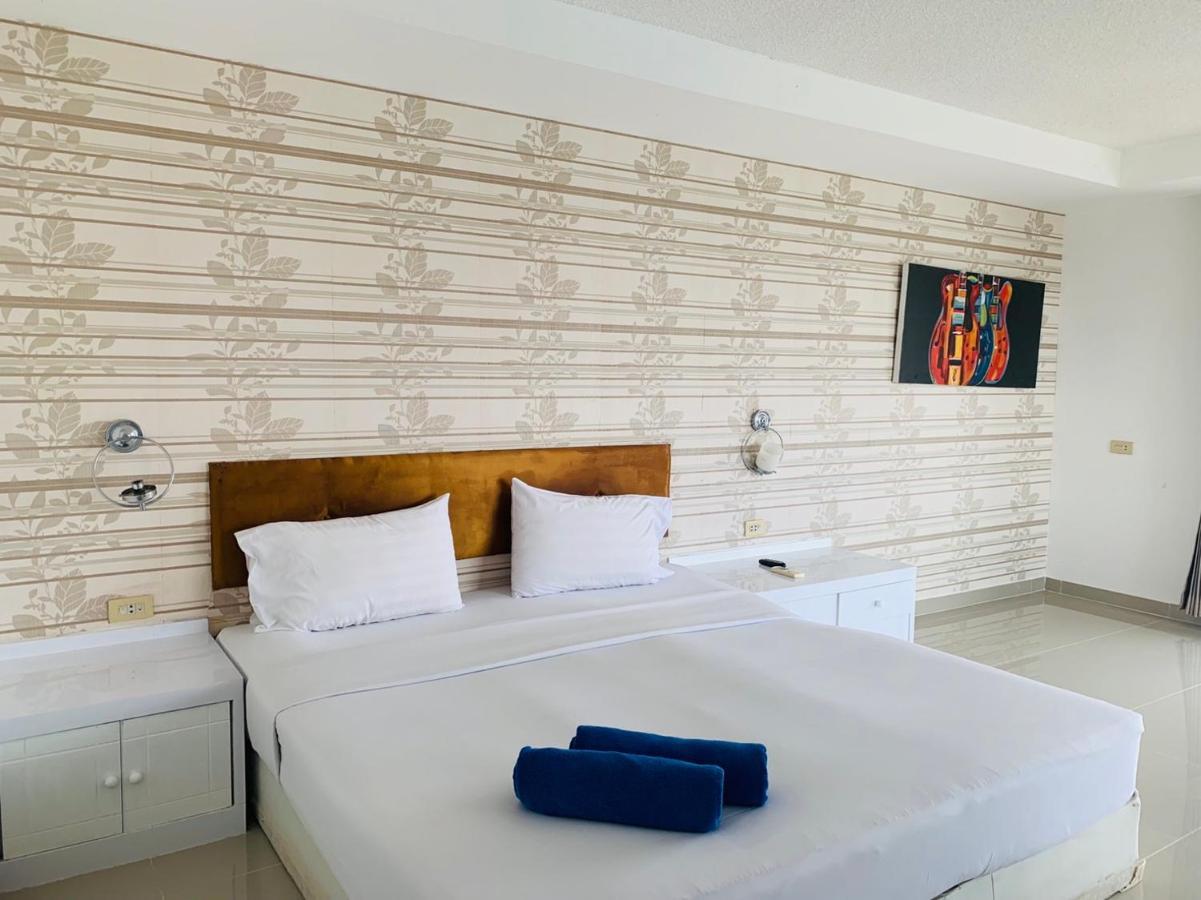 Angket Hip Residence Pattaya Esterno foto